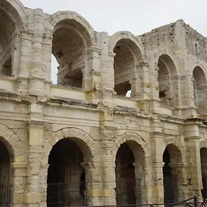 Сasa de vacaciones Maison Typiquement Arlésienne, Arlés